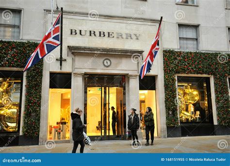 burberry outlets in london.